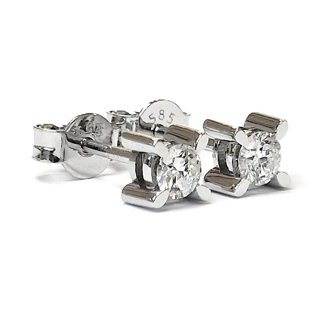 Обеци на винт от бяло злато с диаманти 0,31 карата