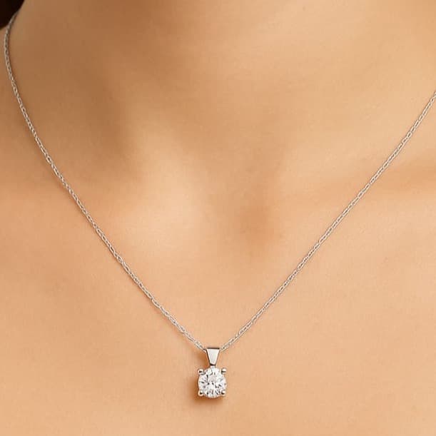 Колие от бяло злато 14 карата с диамант