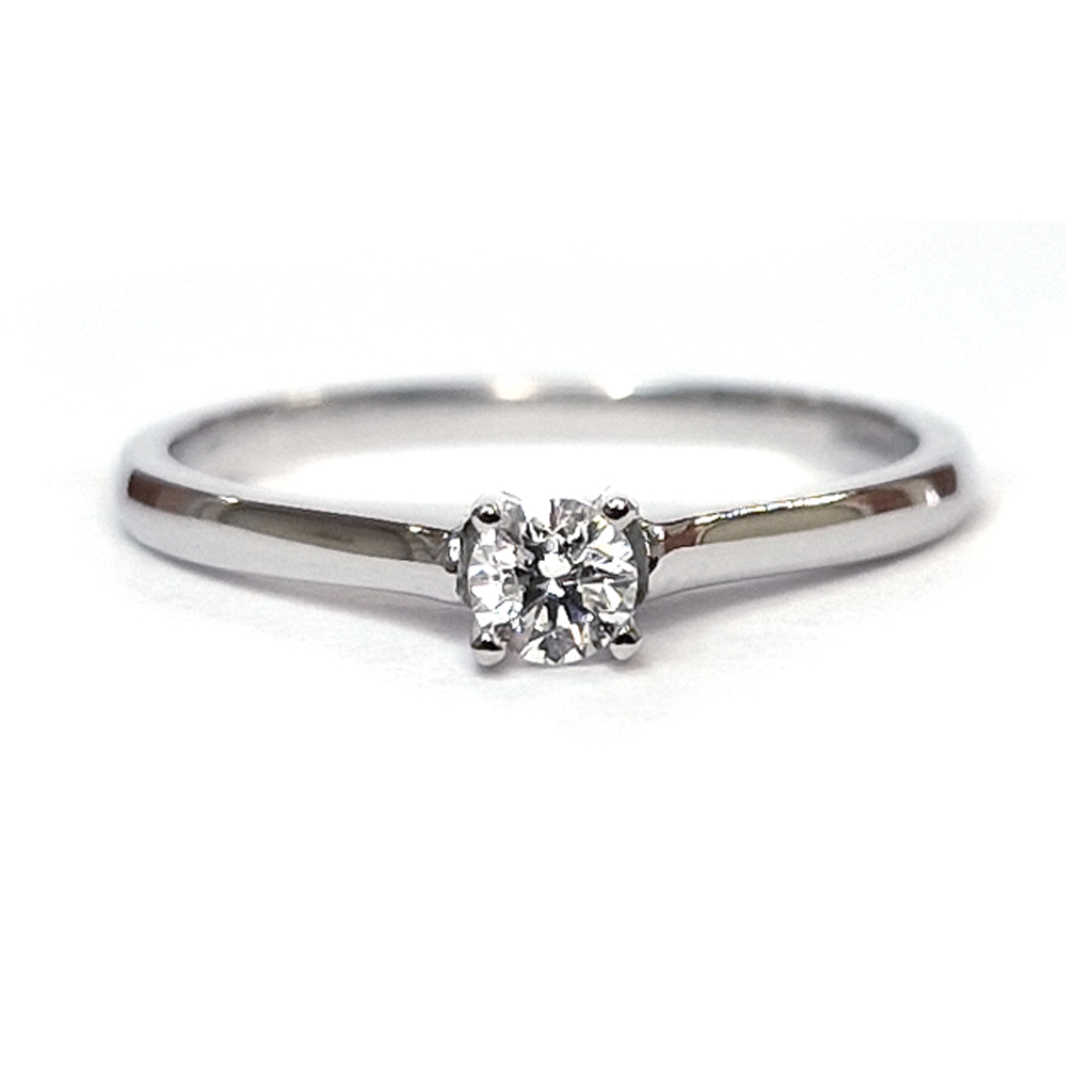 Годежен пръстен от бяло злато с един диамант 0,14 к.
